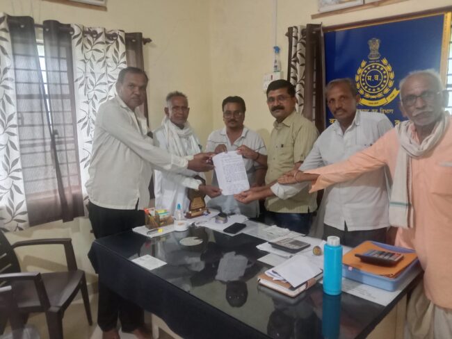 वन्यप्राण्यांचा बंदोबस्त करा ….शेतकऱ्यांचे वनपरिक्षेत्र अधिकाऱ्यांना निवेदन वन्यप्राण्यांचा बंदोबस्त करा ….शेतकऱ्यांचे वनपरिक्षेत्र अधिकाऱ्यांना निवेदन