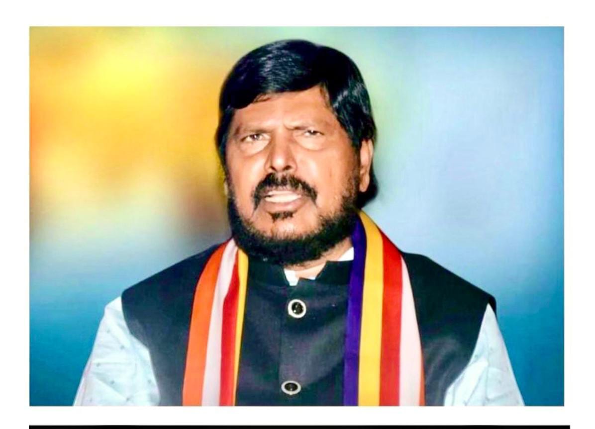 मत छेडो मोदीजी के नैना’’— केंद्रीय राज्य मंत्री रामदास आठवलेंची राज्यसभेत फटकेबाजी मत छेडो मोदीजी के नैना’’— केंद्रीय राज्य मंत्री रामदास आठवलेंची राज्यसभेत फटकेबाजी