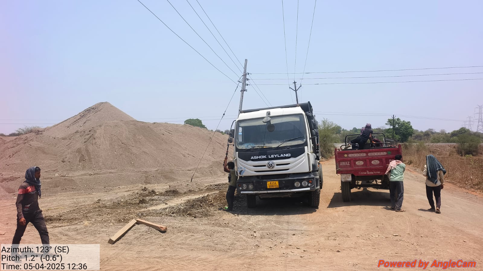 तामसी घाटातील बेकायदेशीर रेती उत्खननावरून महसूल विभागावर गंभीर आरोप, चौकशीची मागणी.