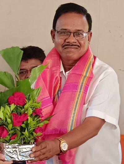 सन्मान द्या आणि सन्मान घ्या या सामाजिक उपक्रमांतर्गत