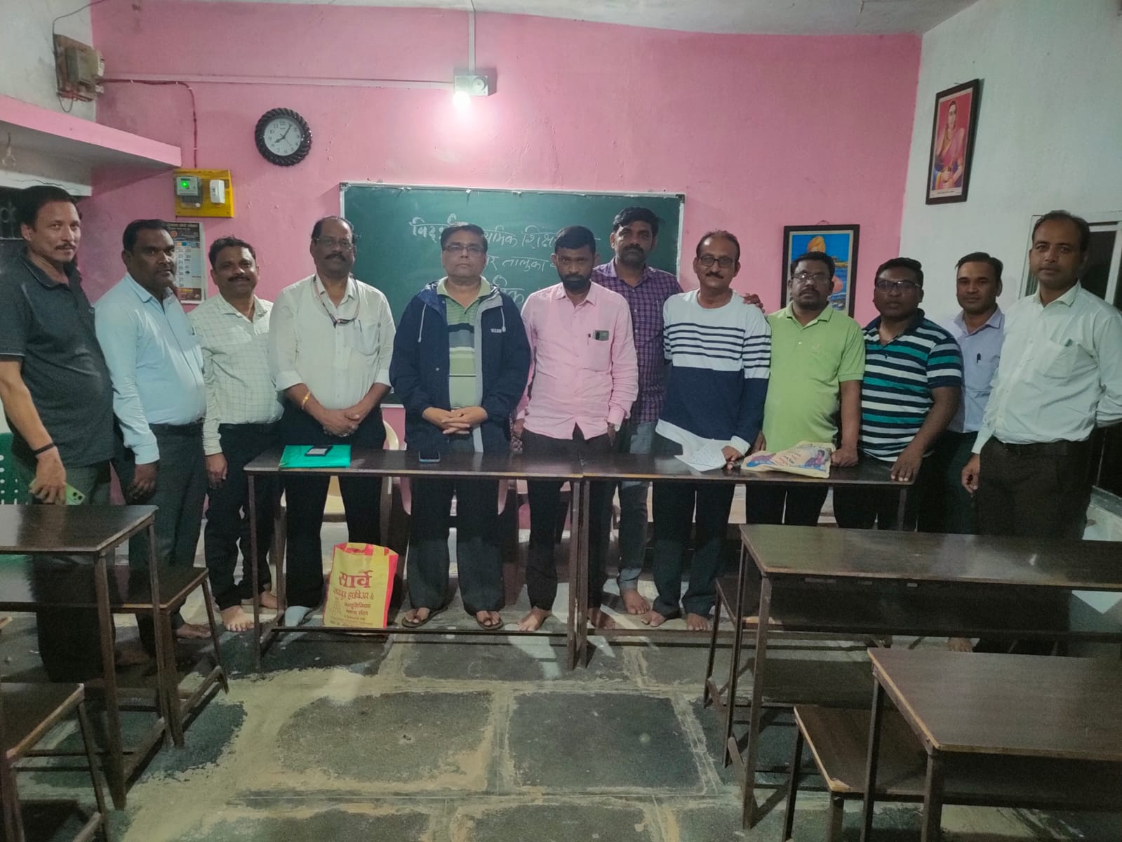 विदर्भ माध्यमिक शिक्षक संघ तुमसर तालुक्याची मासिक सभा उत्साही वातावरणात संपन्न