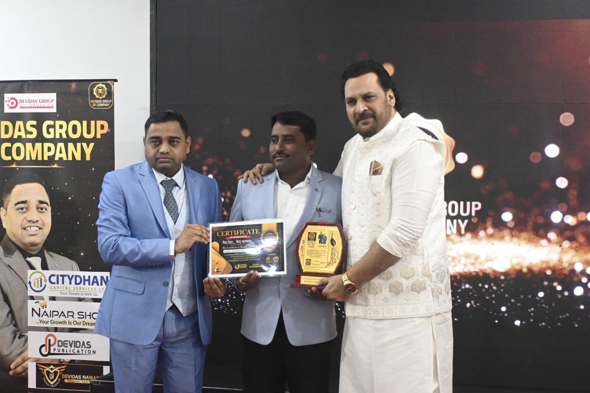 अभिनेता शहबाज खान यांच्या हस्ते प्रकाश सोनवणे यांना भारत बिजनेस अवार्ड पुरस्काराने लोणावळा येथे सन्मानित