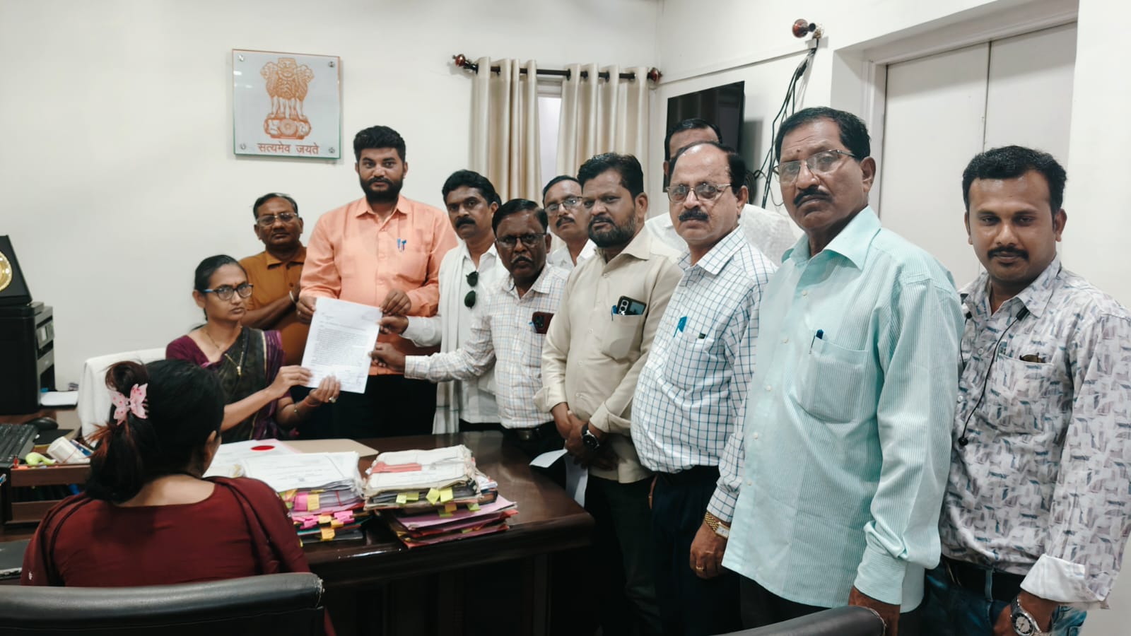 बौद्ध धर्मियांसाठी वेगळी स्मशान भूमी साठी जागा उपलब्ध करून द्या- बौद्ध धर्मियांची मागणी