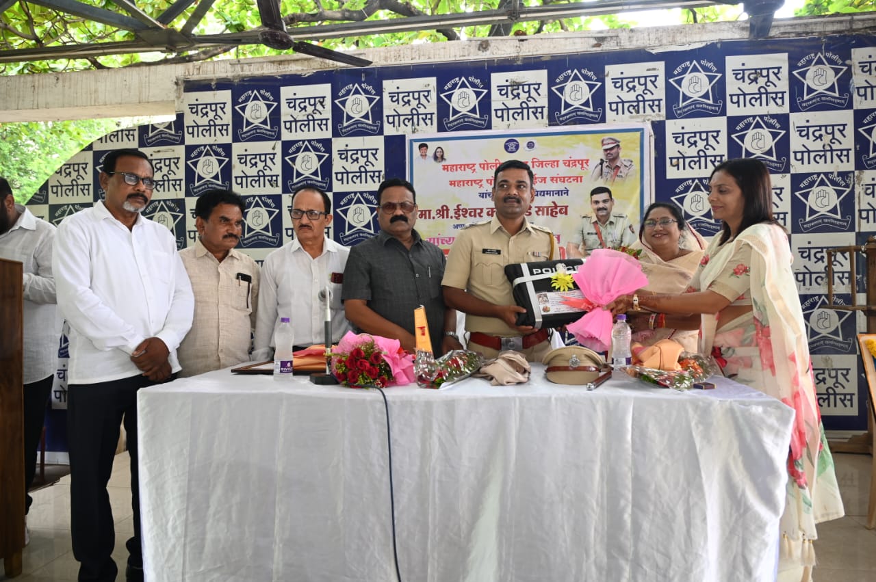 अप्पर पोलीस अधीक्षक यांच्या जन्मदिवसानिमित्त भव्य रक्तदान शिबिर अप्पर पोलीस अधीक्षक यांच्या जन्मदिवसानिमित्त भव्य रक्तदान शिबिर