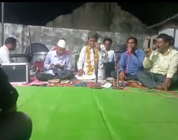 मागील वीस वर्षापासून गायनाची छाप सोडणारा कलावंत सय्यद मन्सूर सय्यद अख्तर अली .