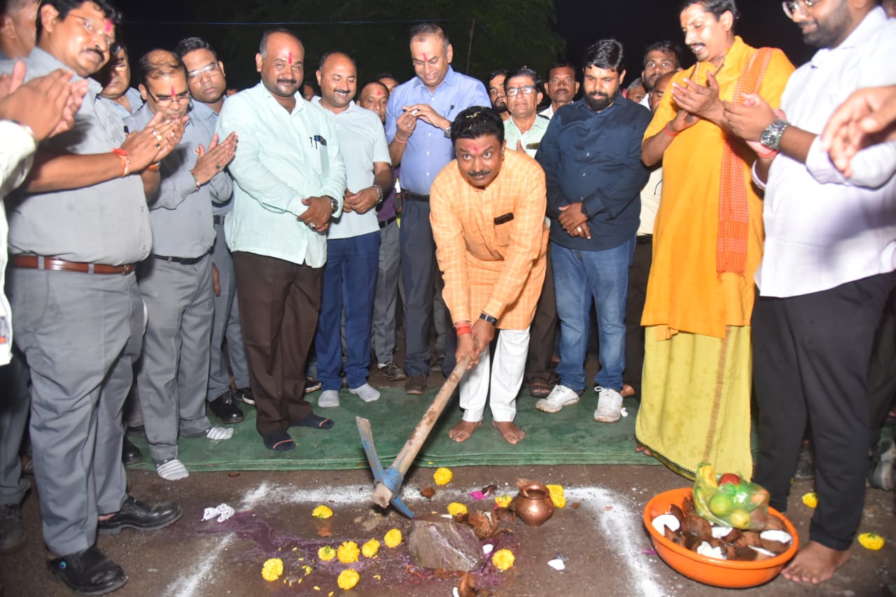 अखेर पालगाव वासियांच्या नरक यातना संपणार अखेर पालगाव वासियांच्या नरक यातना संपणार