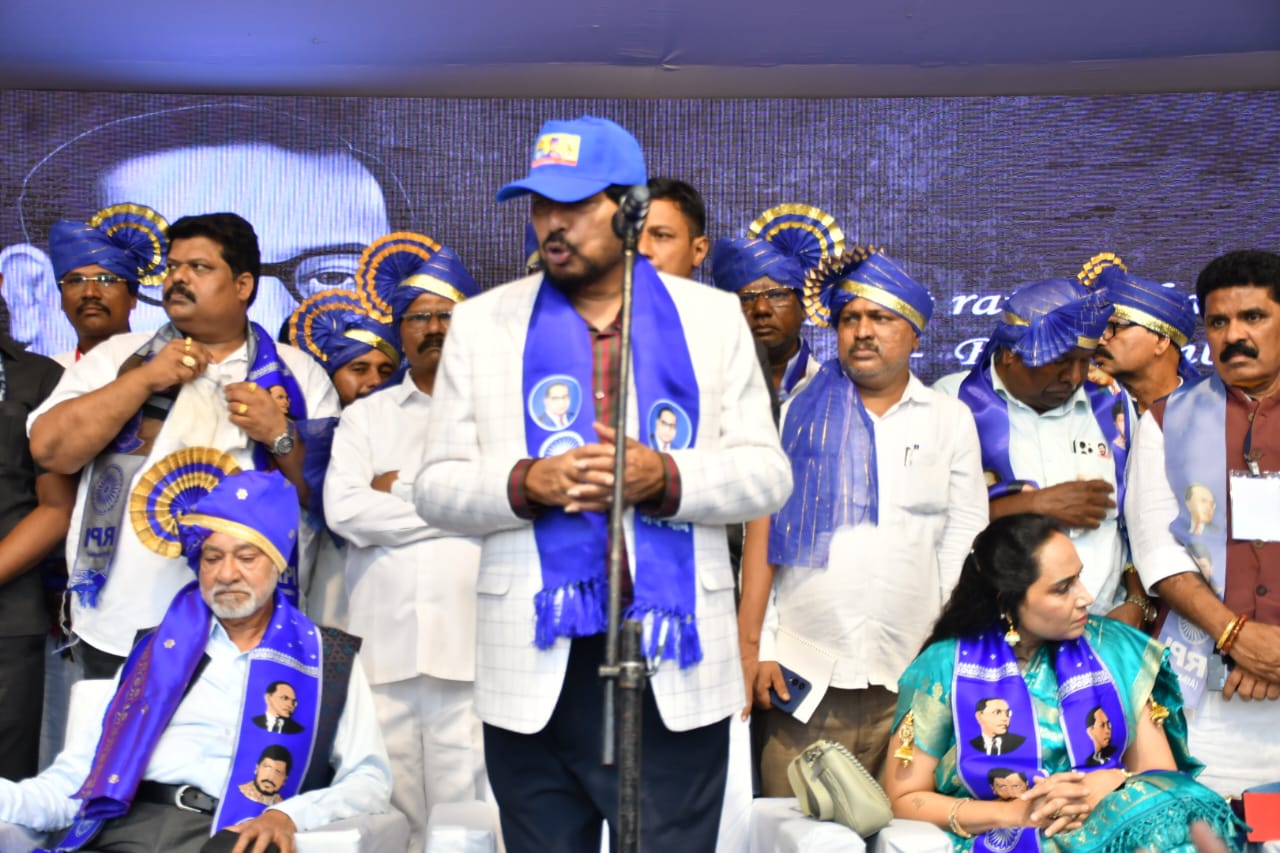 जिथे रिपब्लिकन पक्षाला जागा सुटणार नाही तिथे स्वबळावर उमेदवार निवडून आणा<br> – ना. आठवले