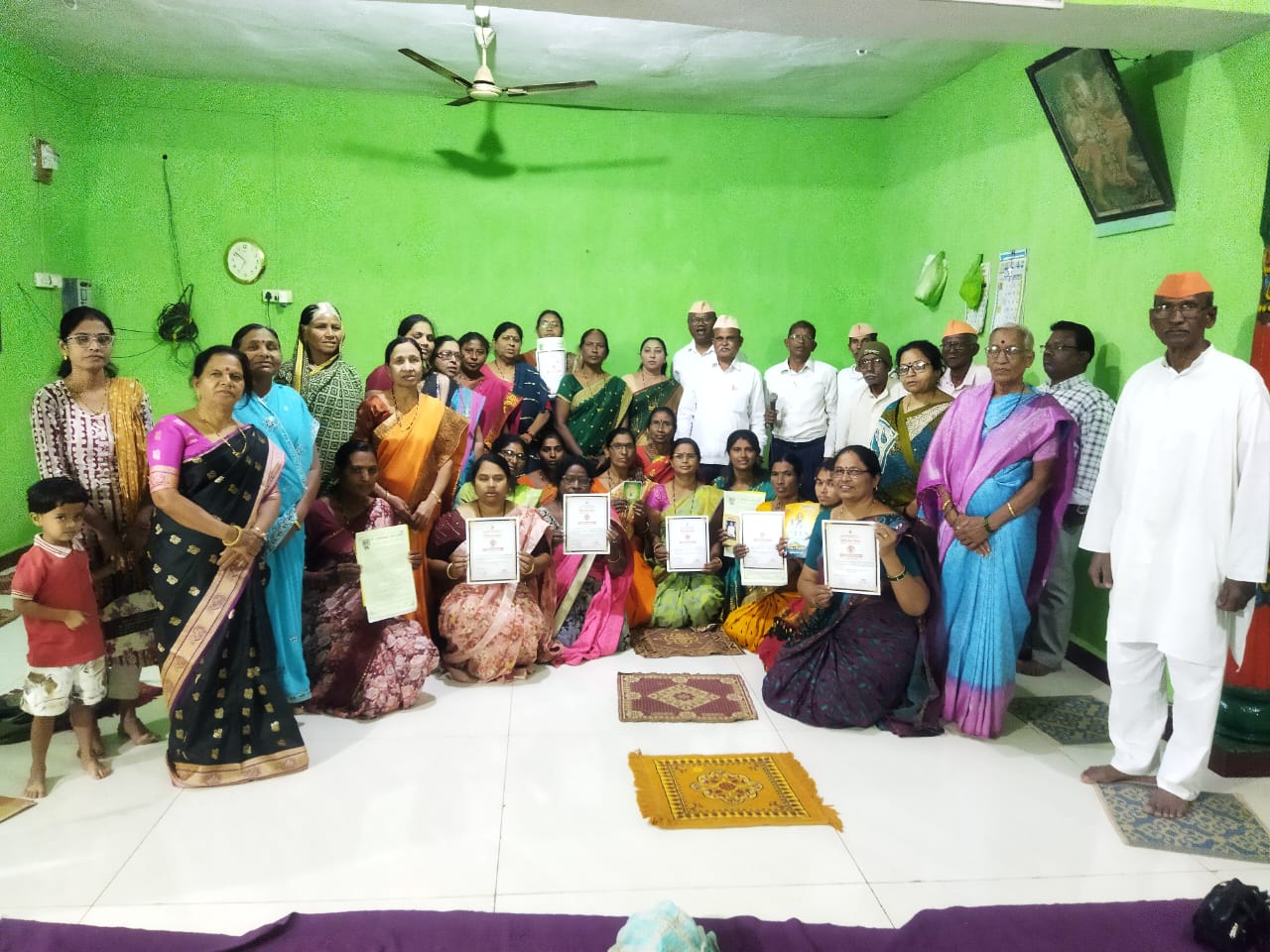 सिंदेवाही येथे गुरुदेव सेवा मंडळाचा रजिस्ट्रेशन प्रमाणपत्र वितरण&nbsp; तथा मार्गदर्शन सोहळा&nbsp; मोठ्या उत्साहात साजरा