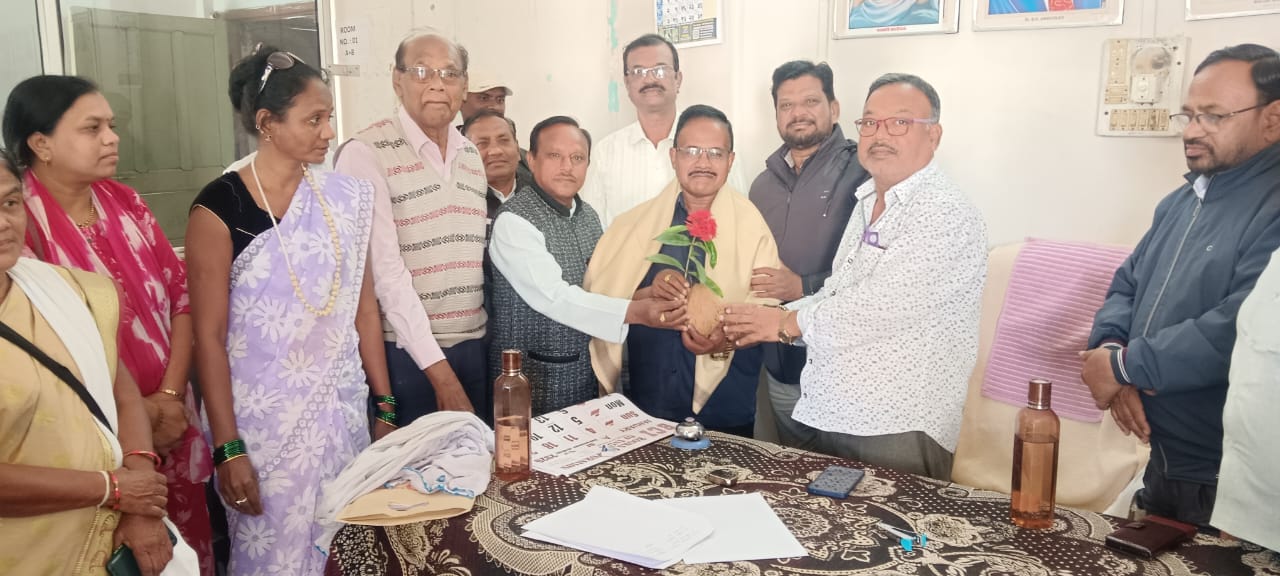 बाळशास्त्री जांभेकर पत्रकार दिनानिमित्त संविधान बचाव संघर्ष समितीच्या वतीने पत्रकार संजीव भांबोरे यांचा सत्कार