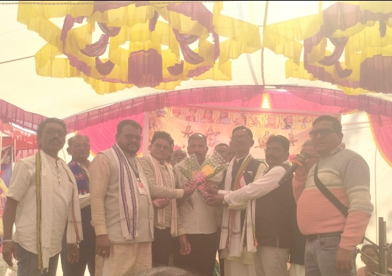 कान्हाळगाव येथे रंगनाथ खराबे यांच्या जाहीर सत्कार