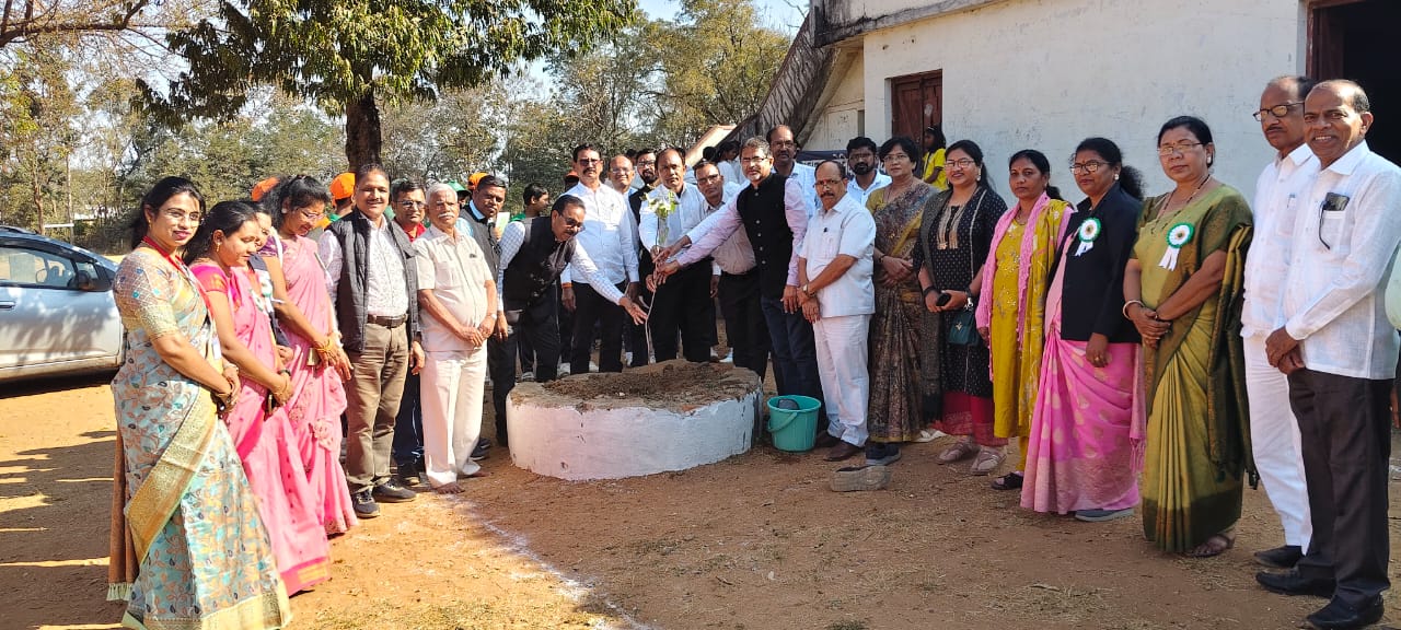 राजुरा येथे ४३ वे राज्यस्तरीय मराठी विषय शिक्षकांचे दोन दिवशीय वार्षिक कृतिसत्र उत्साहात संपन्न.