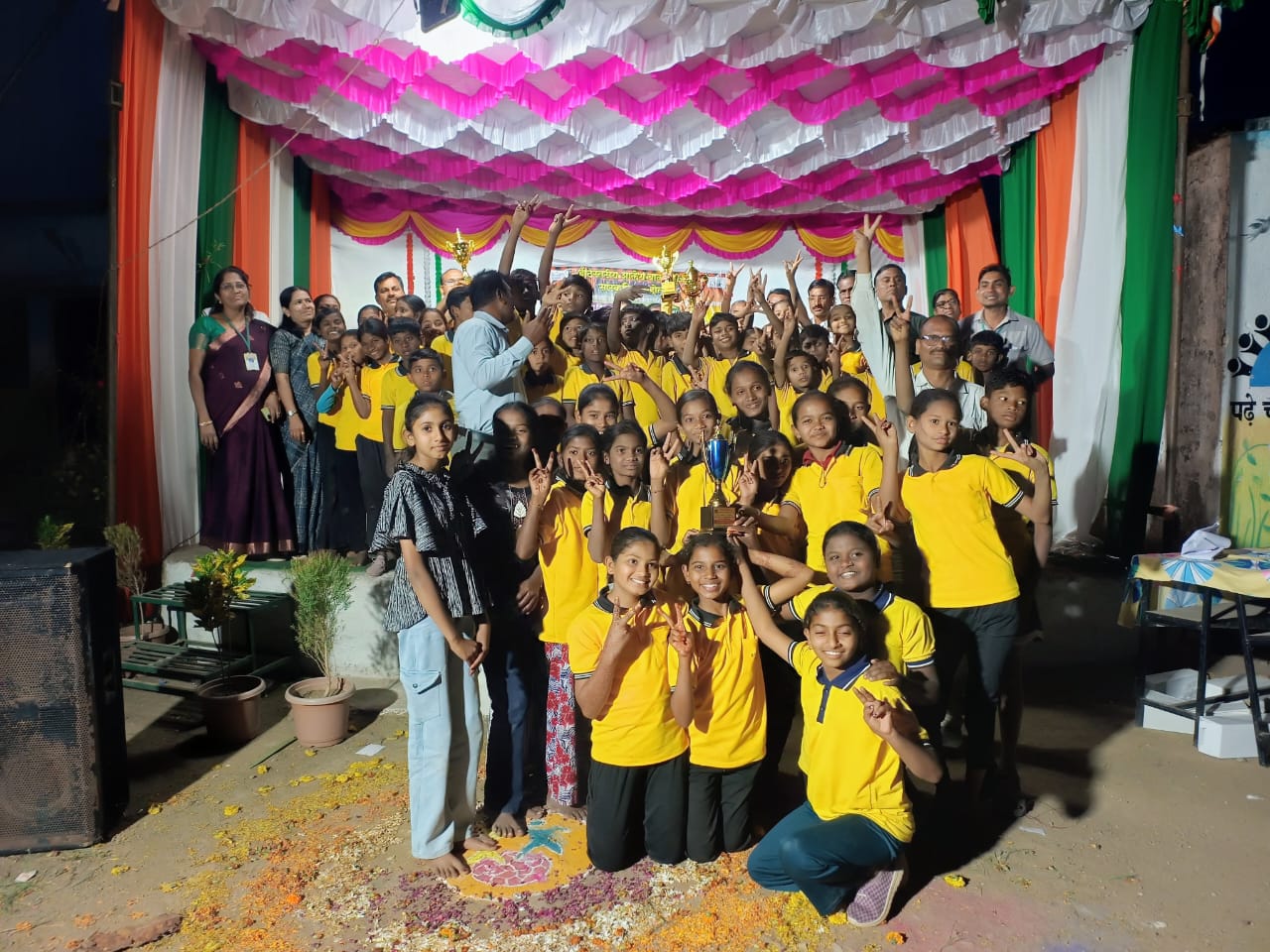 चार पैकी चार चॅम्पियनशिप पटकावत जिल्हा परिषद उच्च प्राथमिक शाळा, सोनुर्ली (वन.) चे ऐतिहासिक यश