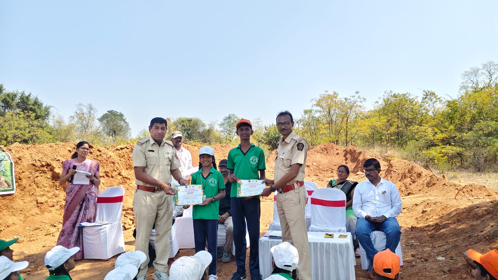 भविष्यातील पर्यावरण संवर्धन करण्याची जबाबदारी स्वीकारा. – सुनील मेश्राम