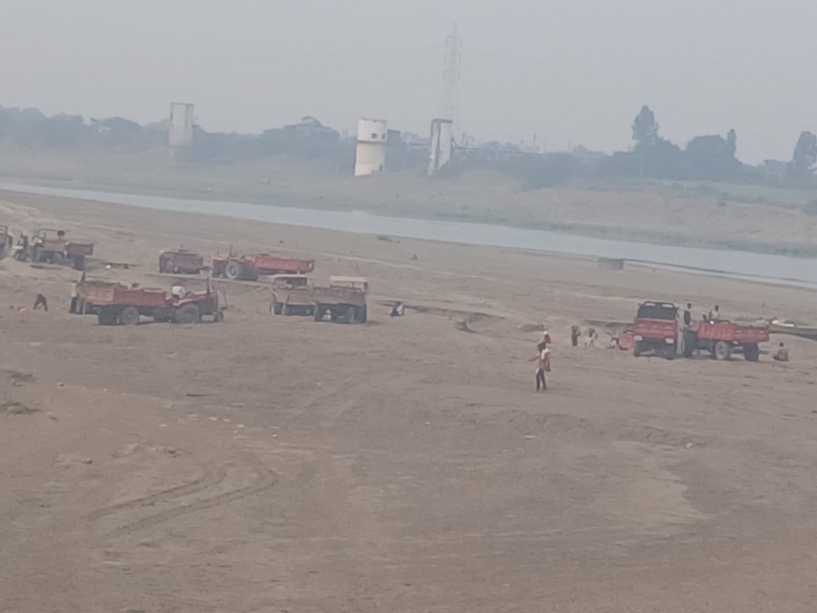 अवैध वाळू उपसामुळे पाण्याची भीषण टंचाईचे संकट घोंगावणार?