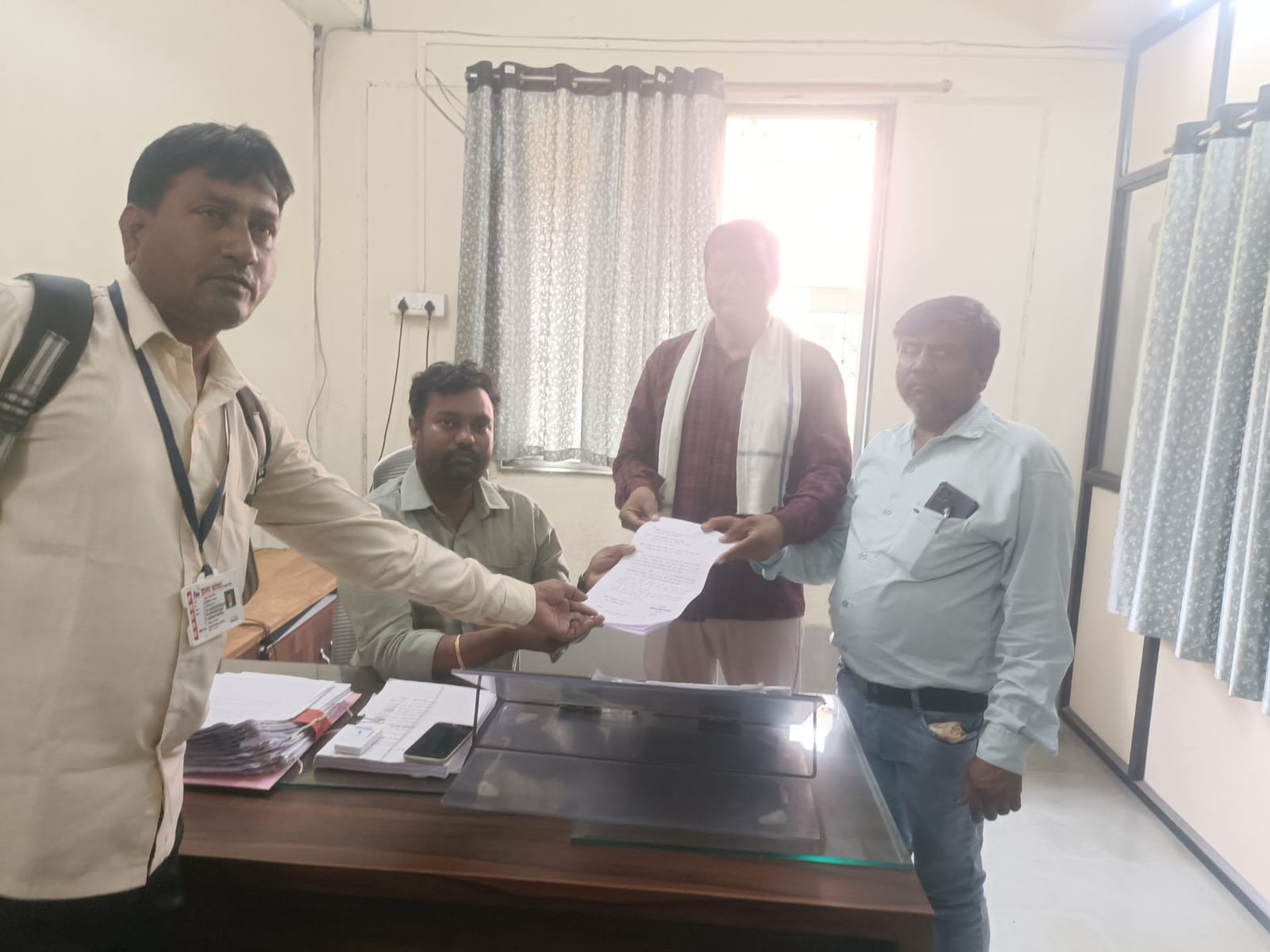 हिरापूर येथील अनुसूचित जाती पुरुष सदस्य आरक्षित रद्द झालेली जागा परत भरण्याची मागणी