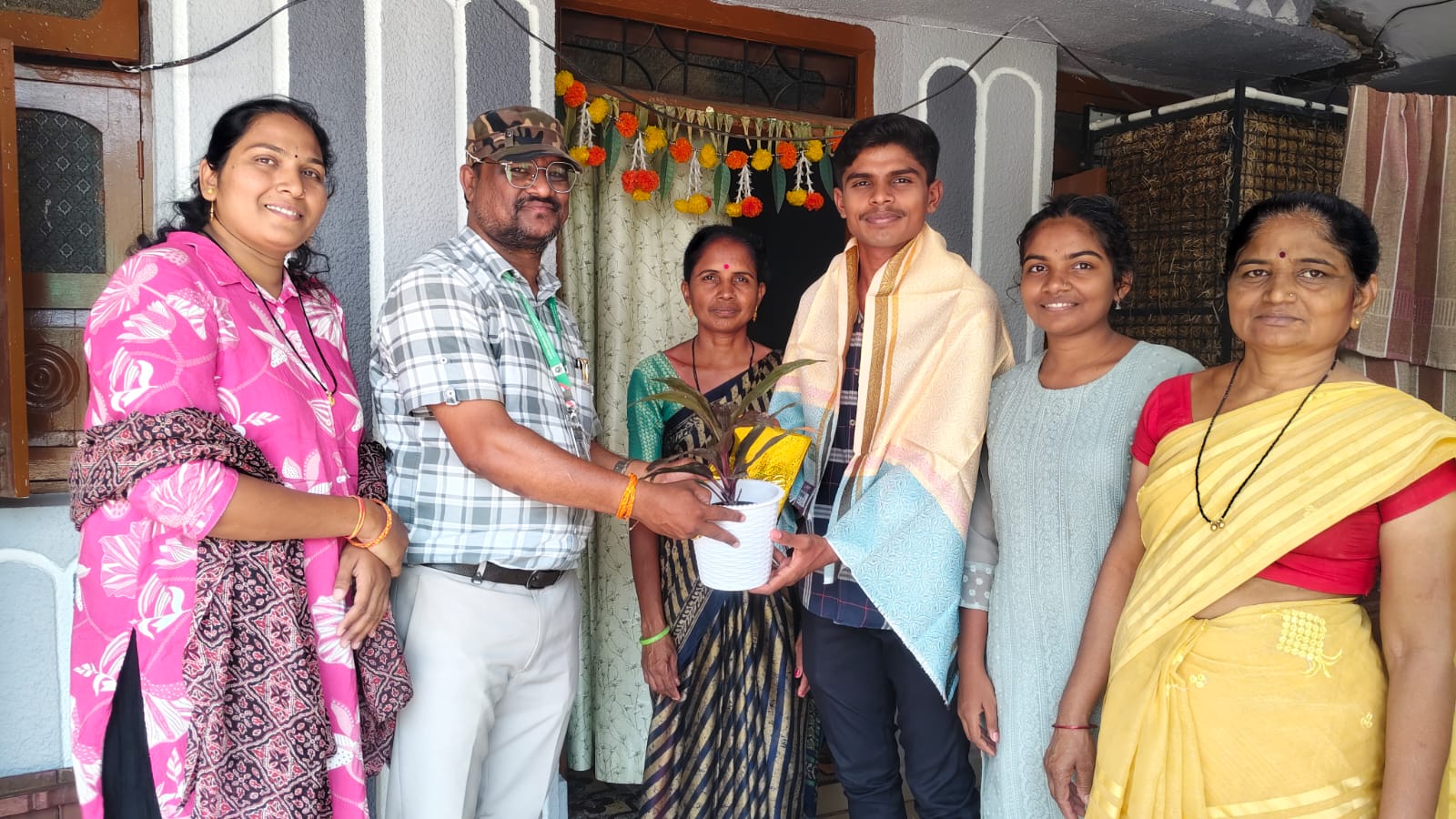 निशांत आंबटकर ची मुंबई लोहमार्ग पोलिस पदावर निवड झाल्याबद्दल सत्कार.