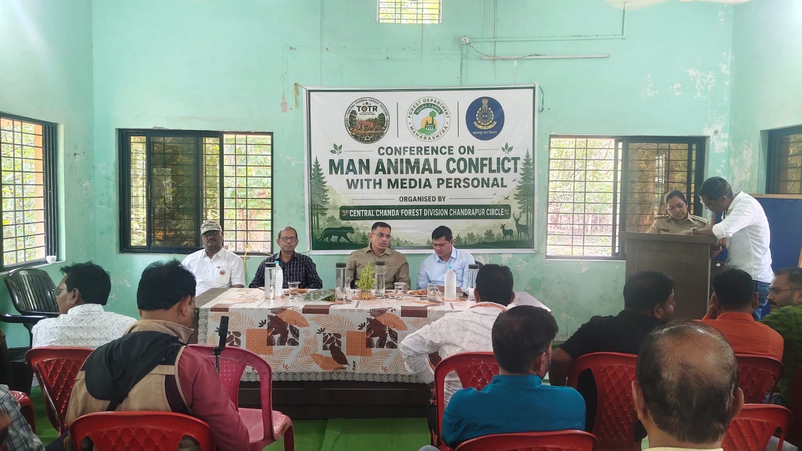 प्रशासन व समाजातील दुवा म्हणून पत्रकारांची भूमिका महत्त्वाची : उपवनसंरक्षक योगेश वाघाये