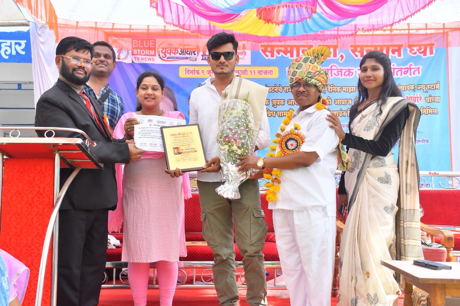रजत राऊत यांना जिल्हास्तरीय युवा पुरस्काराने सन्मानित