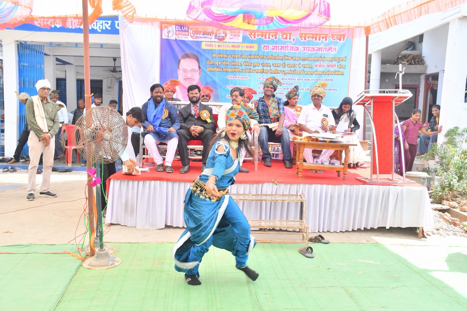 वैशाली उर्फ लावण्या मडावी राज्यस्तरीय नृत्यांगना पुरस्काराने सन्मानित