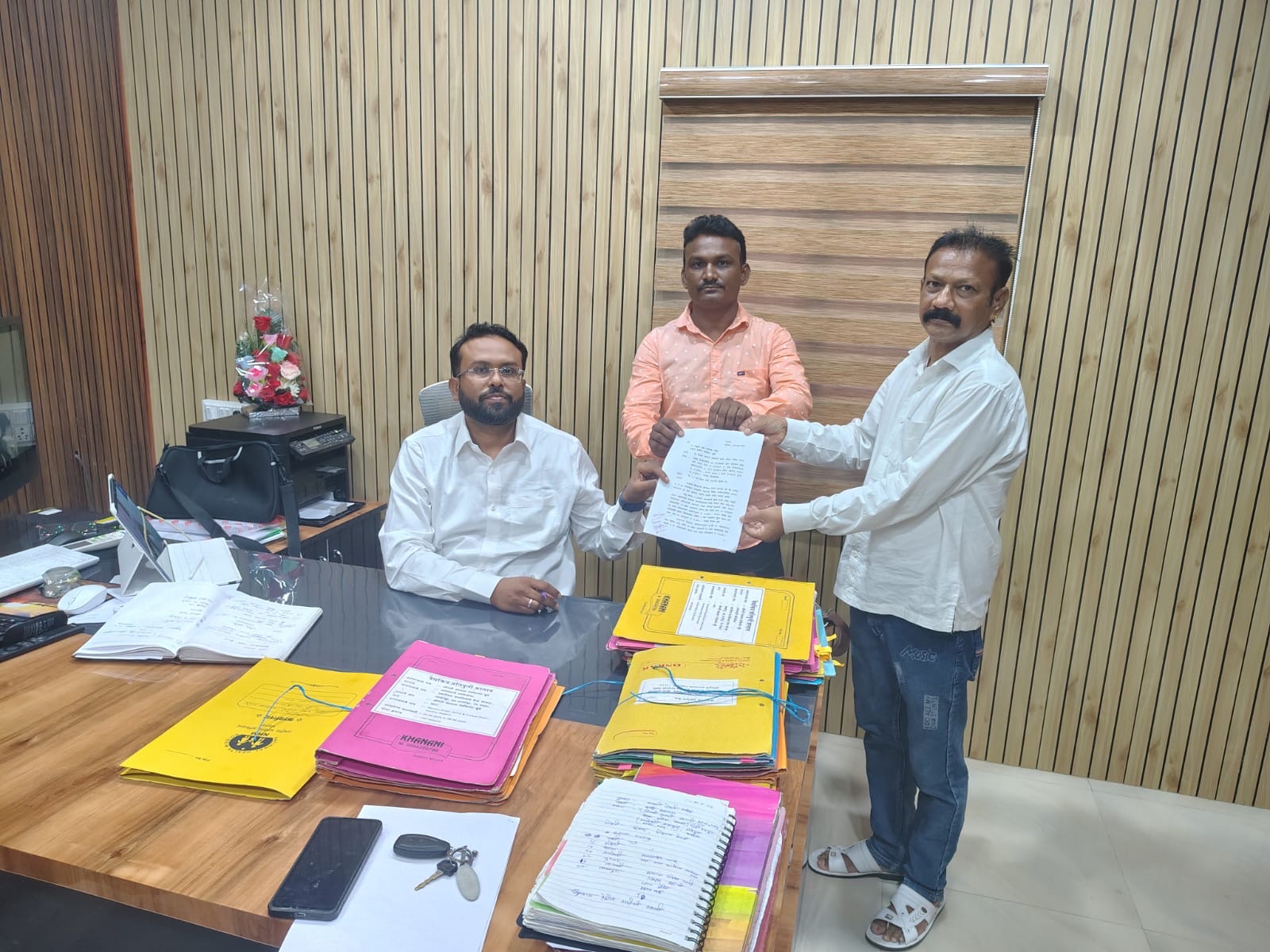 ७ जुलैला वैनगंगा नदीत आत्मदहन करूजिल्ह्यातील ३ रुग्णवाहिका वाहन चालकांचे प्रशासनाला पत्र ७ जुलैला वैनगंगा नदीत आत्मदहन करूजिल्ह्यातील ३ रुग्णवाहिका वाहन चालकांचे प्रशासनाला पत्र