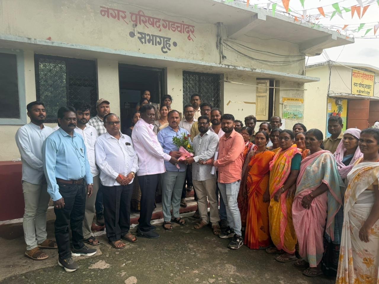 ५१ स्वच्छतादूतांच्या वेतनवाढीचा नगरपरिषदेचा महत्त्वपूर्ण निर्णयमहागाई, CPI आणि जीवनावश्यक वस्तूंच्या वाढत्या किमतींचा विचार; सर्वानुमते ठराव ५१ स्वच्छतादूतांच्या वेतनवाढीचा नगरपरिषदेचा महत्त्वपूर्ण निर्णयमहागाई, CPI आणि जीवनावश्यक वस्तूंच्या वाढत्या किमतींचा विचार; सर्वानुमते ठराव