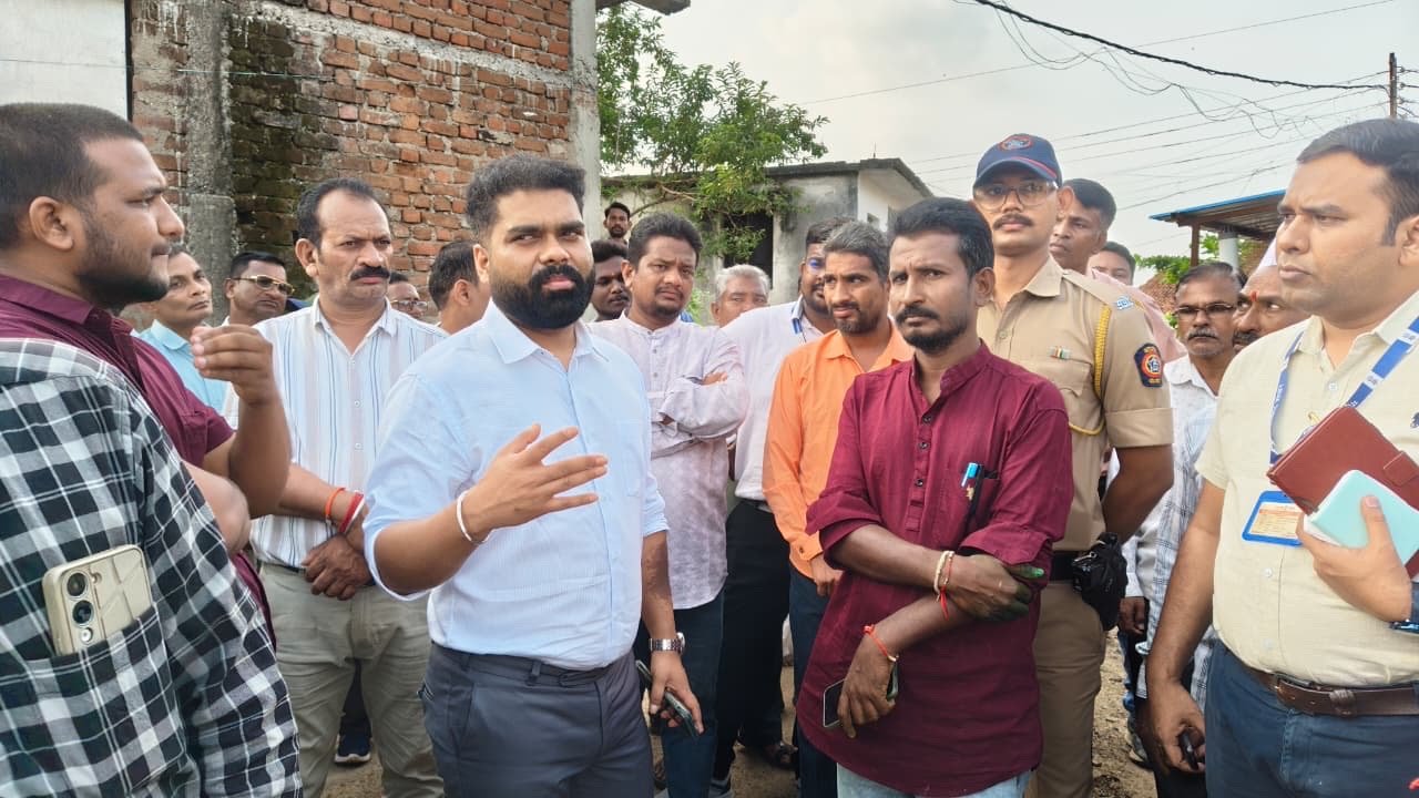 भंडारा जिल्हाधिकारी व जिल्हा आपत्ती विभागाची कोथुर्णा गावाला भेट; नागरिकांच्या समस्यांवर सकारात्मक चर्चा भंडारा जिल्हाधिकारी व जिल्हा आपत्ती विभागाची कोथुर्णा गावाला भेट; नागरिकांच्या समस्यांवर सकारात्मक चर्चा