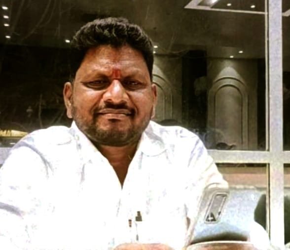गडचांदूर येथे सेतू केंद्र चालकाला लाच घेतांना अटक गडचांदूर येथे सेतू केंद्र चालकाला लाच घेतांना अटक