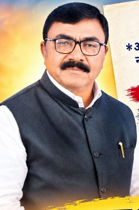 अड्याळ येथील सरपंच शिवशंकर मुंगाटे पदावर पूर्ववत कायमअप्पर विभागीय आयुक्त नागपूरच्या आदेशानुसार स्थगिती