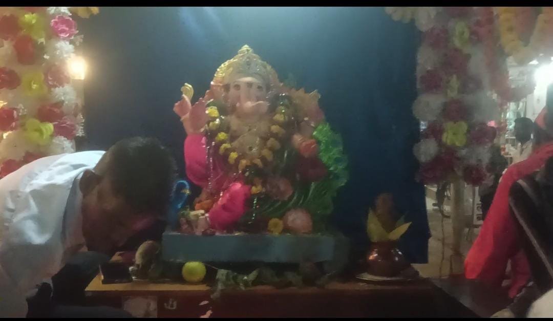 अड्याळ पोलीस स्टेशन येथील गणरायाला शेवटचा निरोप